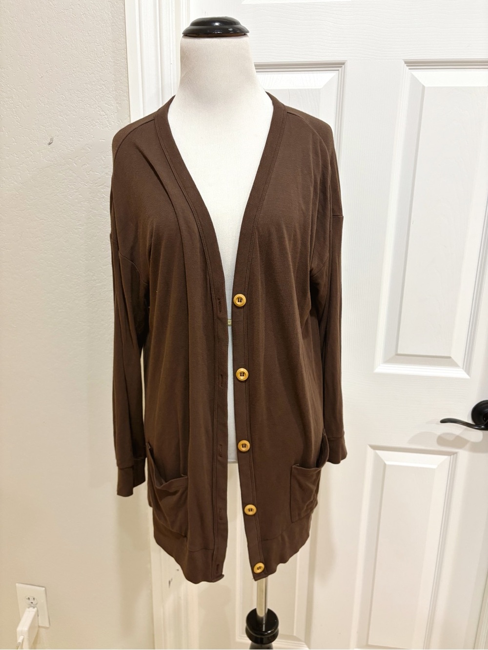 Kyte Baby Women’s Brown Button-Front Cardigan Sweater Medium